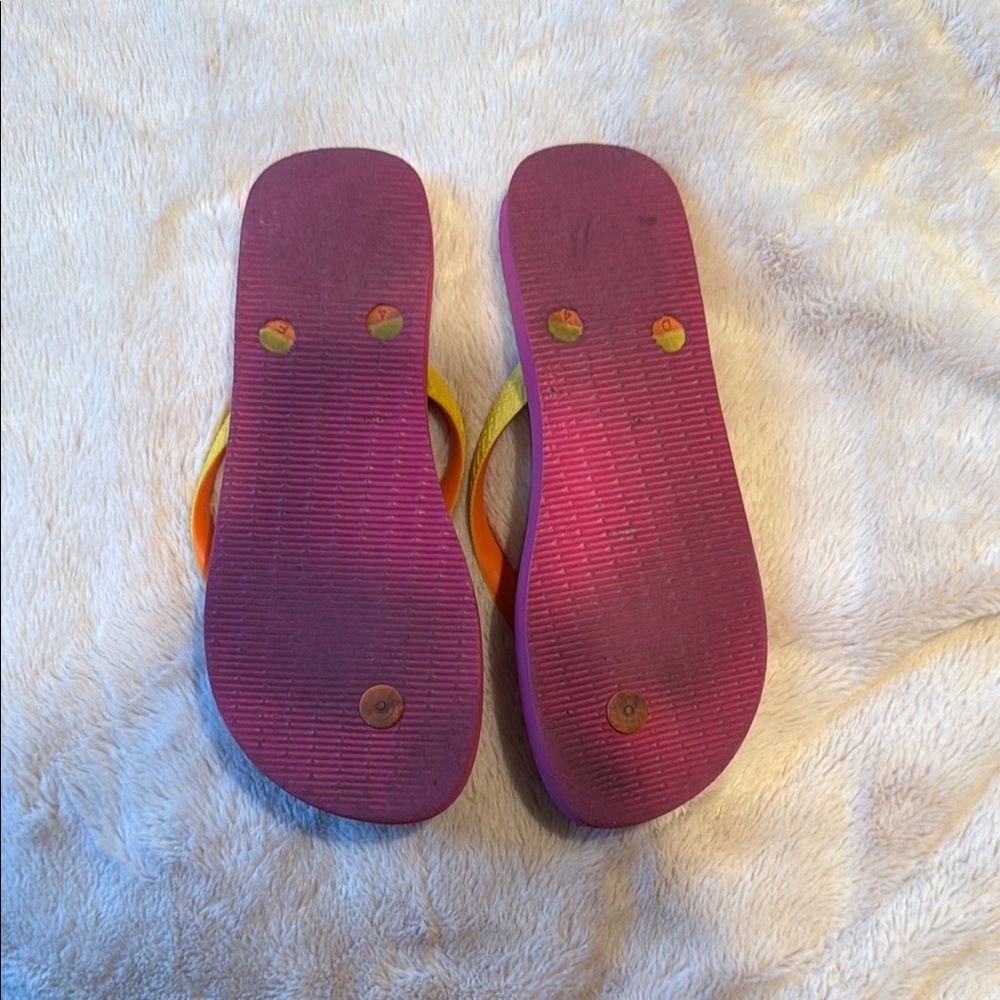 Havaianas Go Bananas Flip Flops - Picture 3 of 4